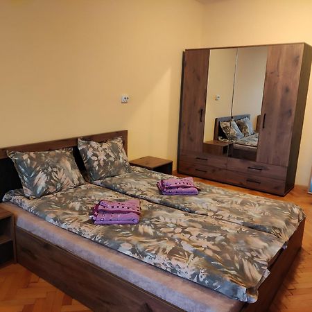 Mercury Guest House Veliko Tarnovo Ngoại thất bức ảnh