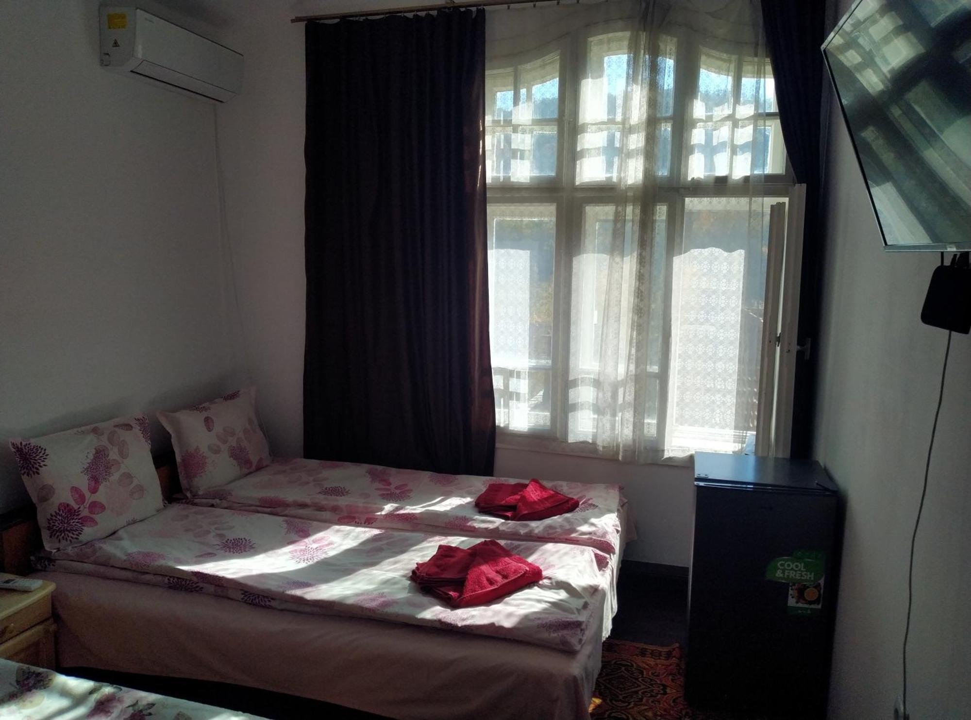 Mercury Guest House Veliko Tarnovo Ngoại thất bức ảnh