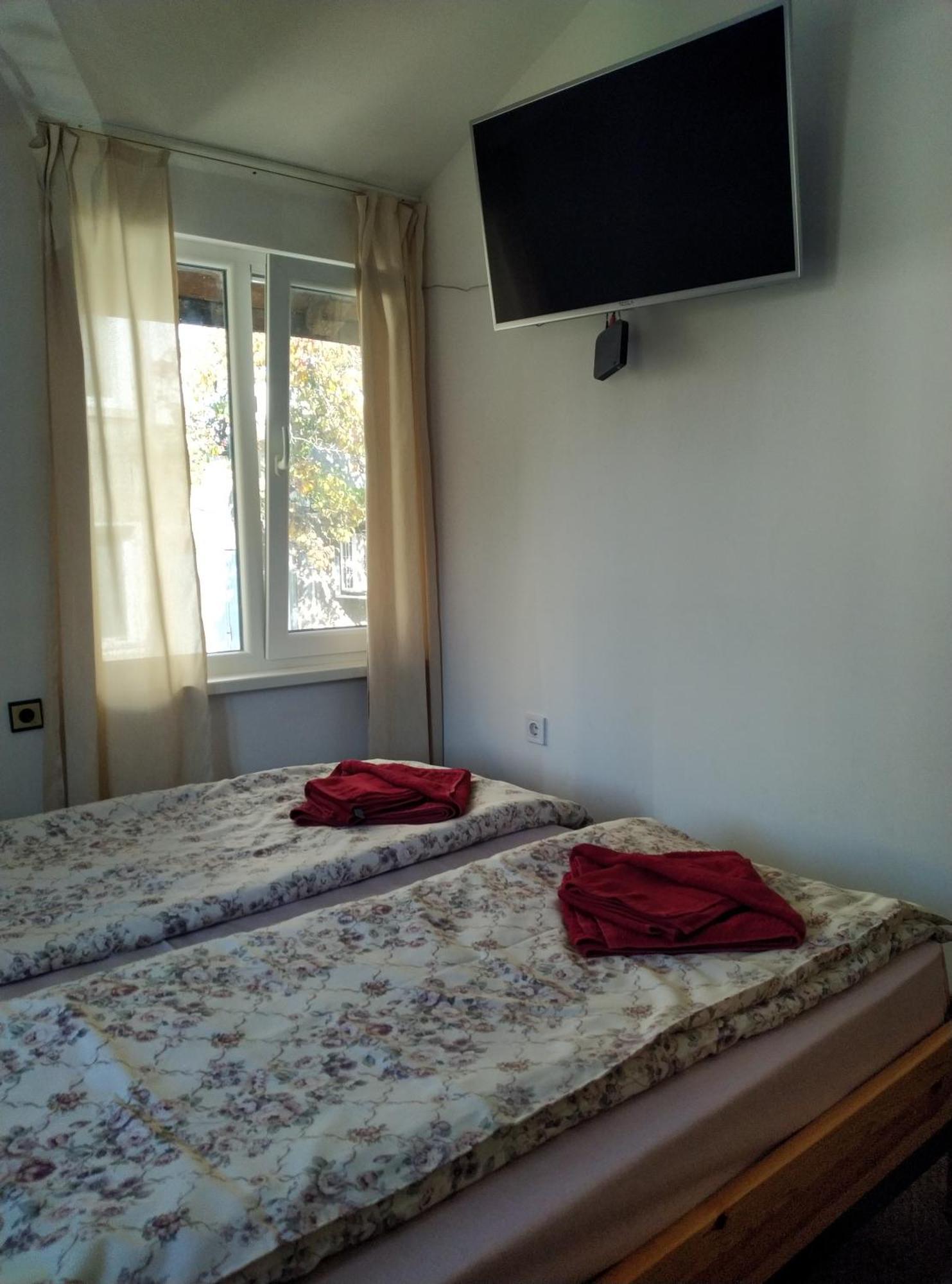 Mercury Guest House Veliko Tarnovo Ngoại thất bức ảnh