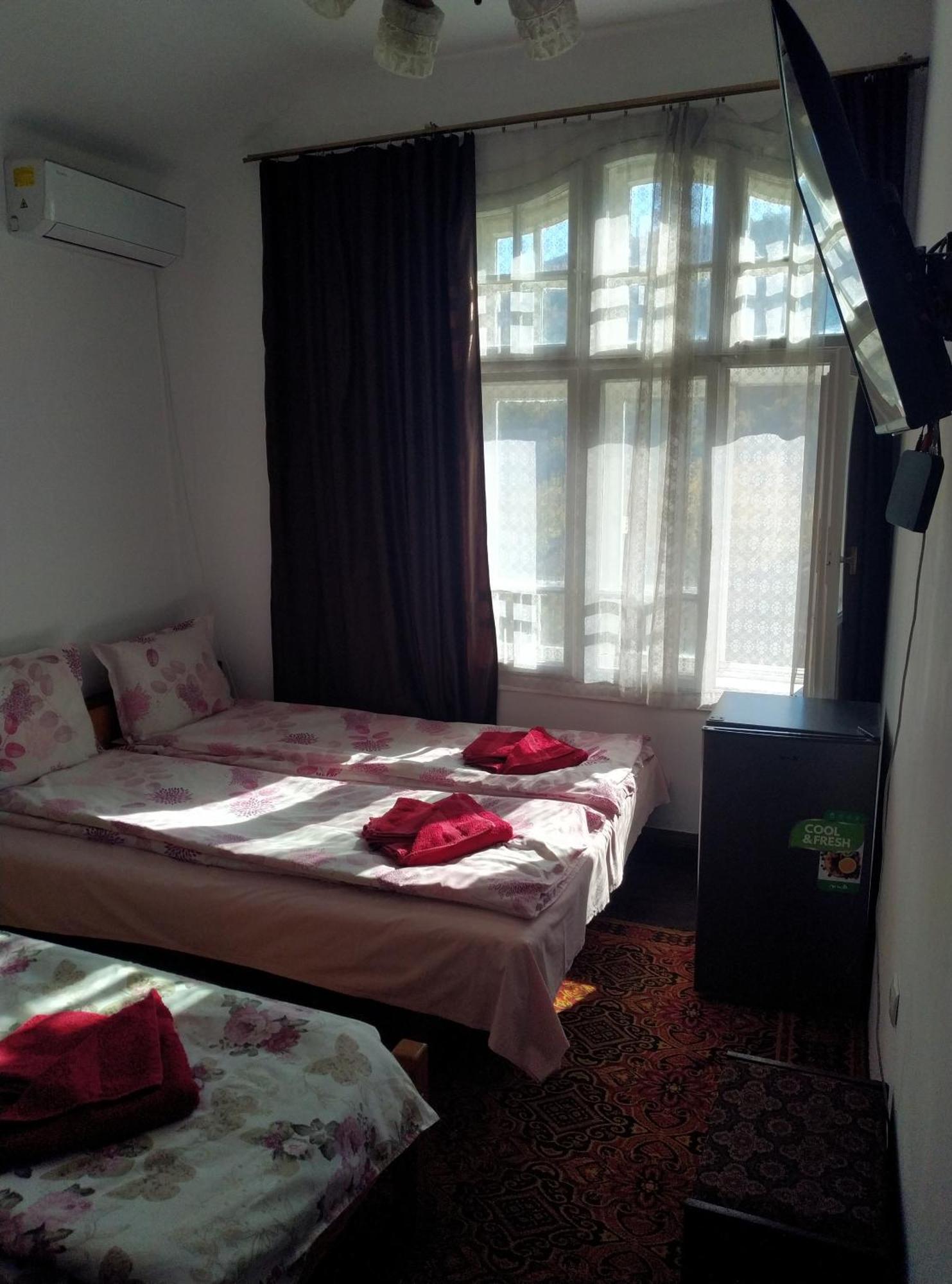 Mercury Guest House Veliko Tarnovo Ngoại thất bức ảnh