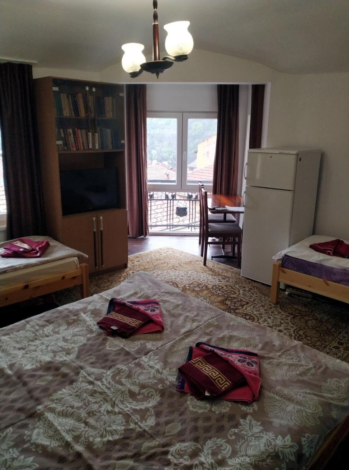 Mercury Guest House Veliko Tarnovo Ngoại thất bức ảnh