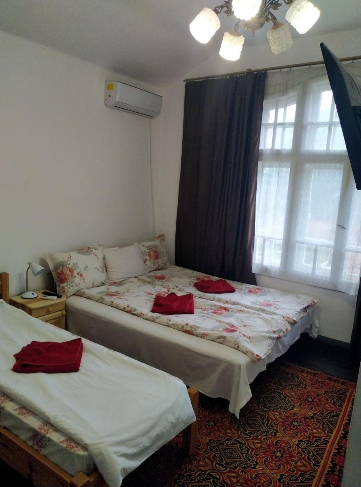 Mercury Guest House Veliko Tarnovo Ngoại thất bức ảnh