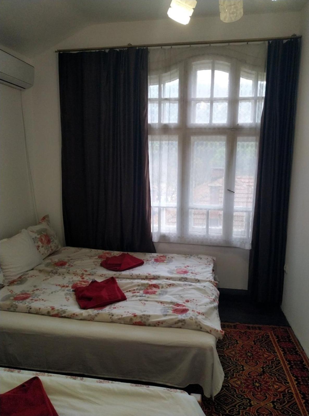 Mercury Guest House Veliko Tarnovo Ngoại thất bức ảnh